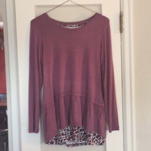 Mauve color tunic. Size Small